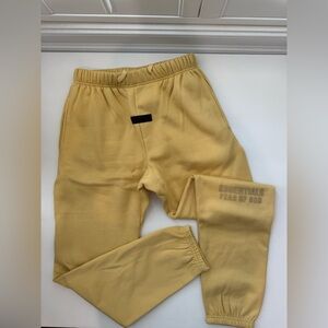 New condition unisex Fear of God Essentials harem style joggers SM $100
